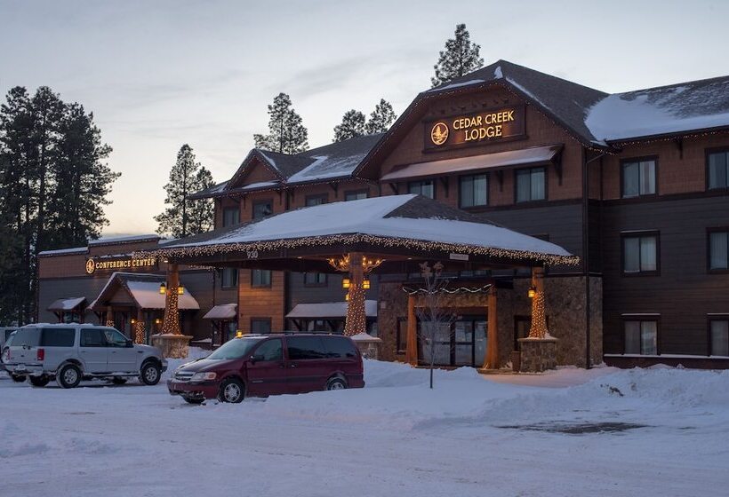 בית מלון כפרי Cedar Creek Lodge & Conference Center