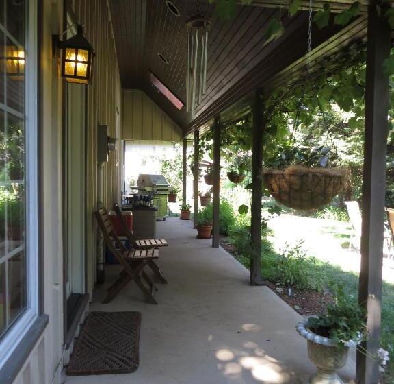 ホテル Cedar Gables Bed & Breakfast