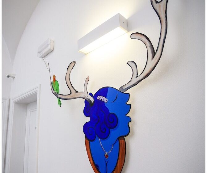 Отель Cheap & Chic