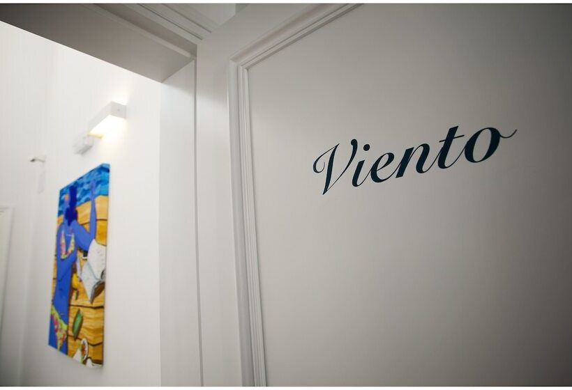 Отель Cheap & Chic