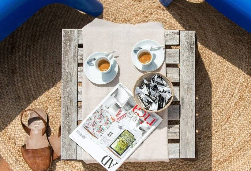 Отель Cheap & Chic