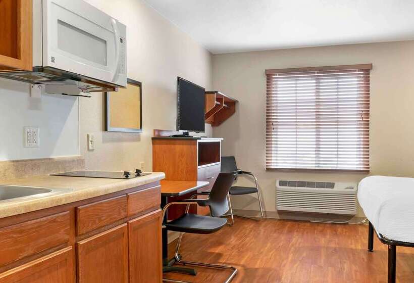 Отель Extended Stay America Select Suites  Grand Rapids  Wyoming