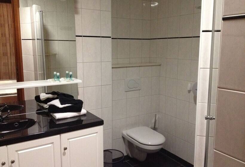 Отель Frans Op Den Bult