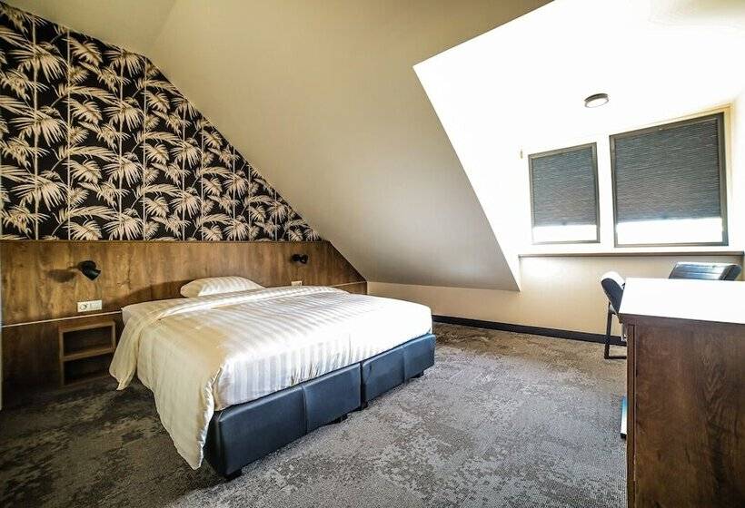 Отель Frans Op Den Bult