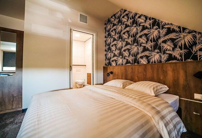 Отель Frans Op Den Bult