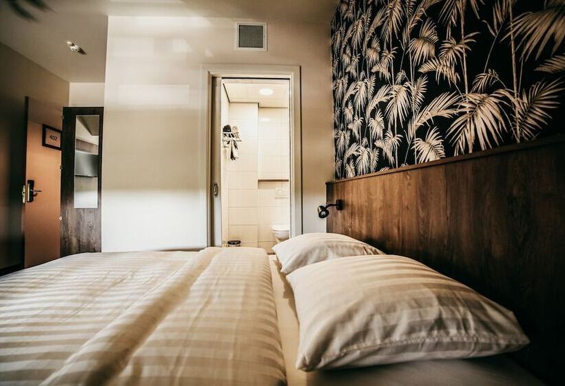 Отель Frans Op Den Bult