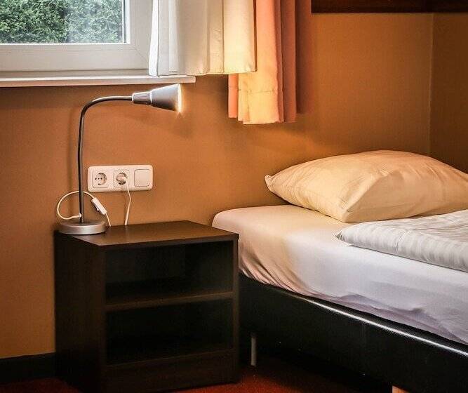 Отель Frans Op Den Bult