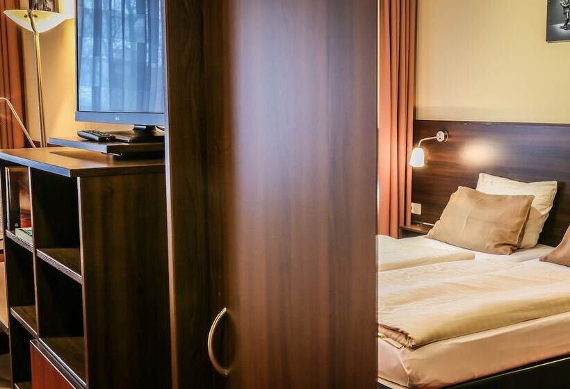 Отель Frans Op Den Bult