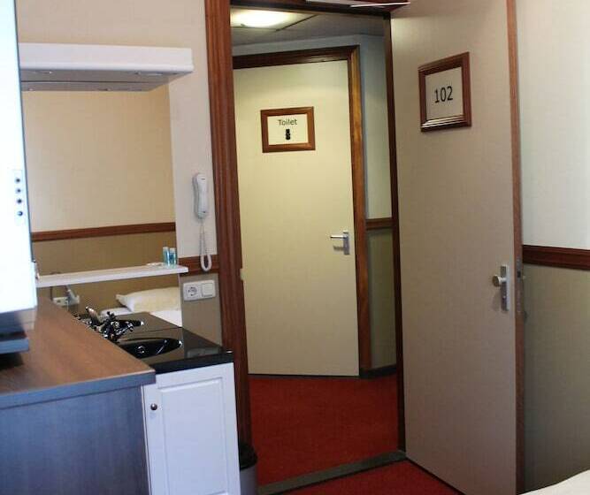 Отель Frans Op Den Bult