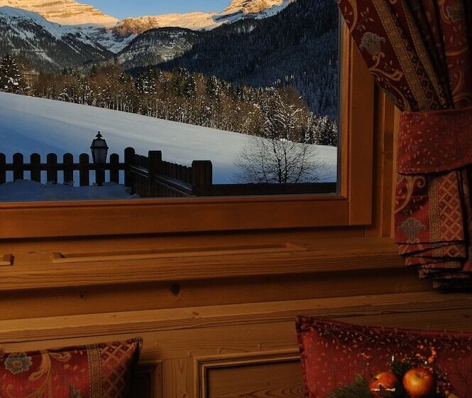 ホテル Garnì La Soldanella