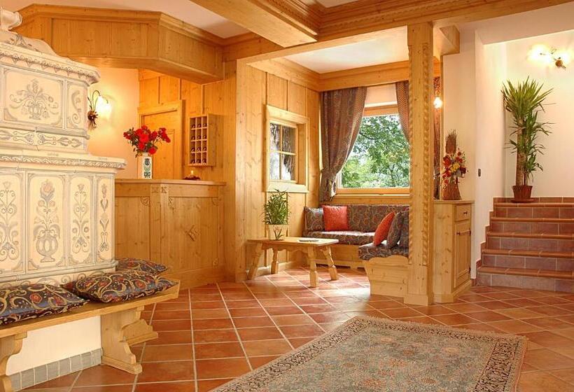 ホテル Garnì La Soldanella