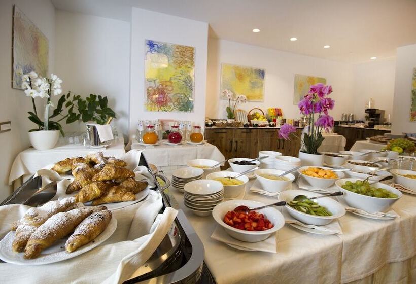 هتل Garni Caminetto