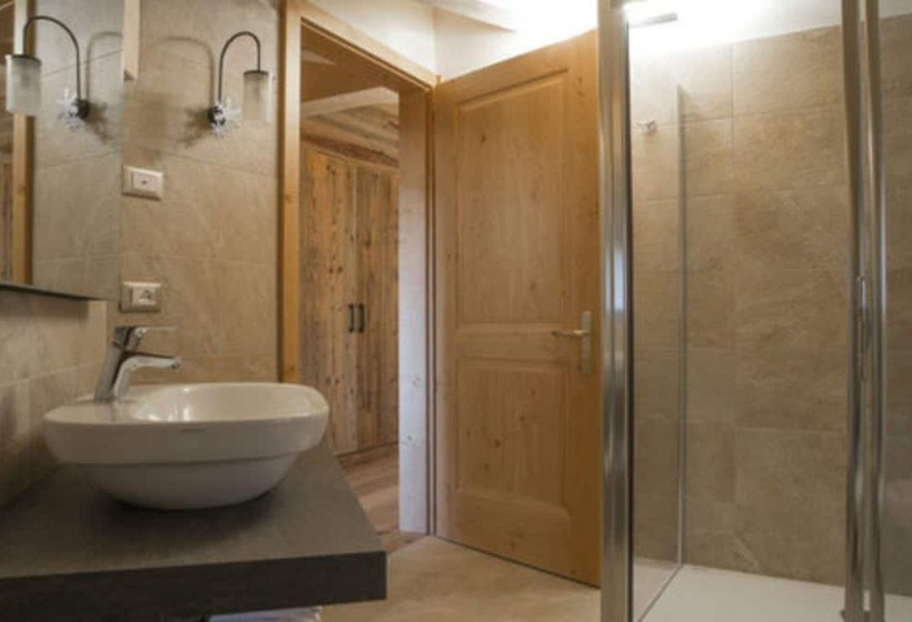 هتل Garni Caminetto