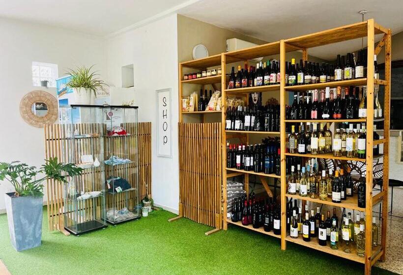 ホテル Glemerald Hostel