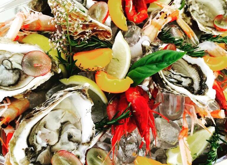 ホテル Glemerald Hostel