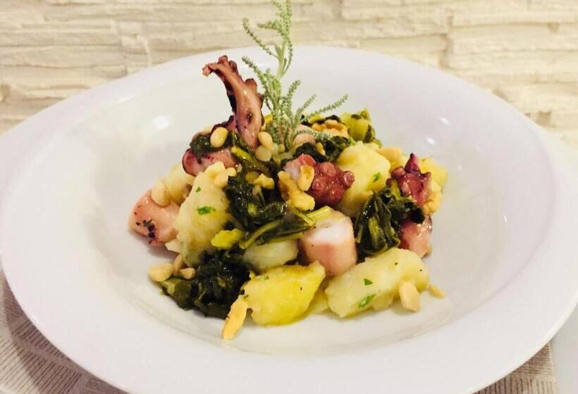 ホテル Glemerald Hostel