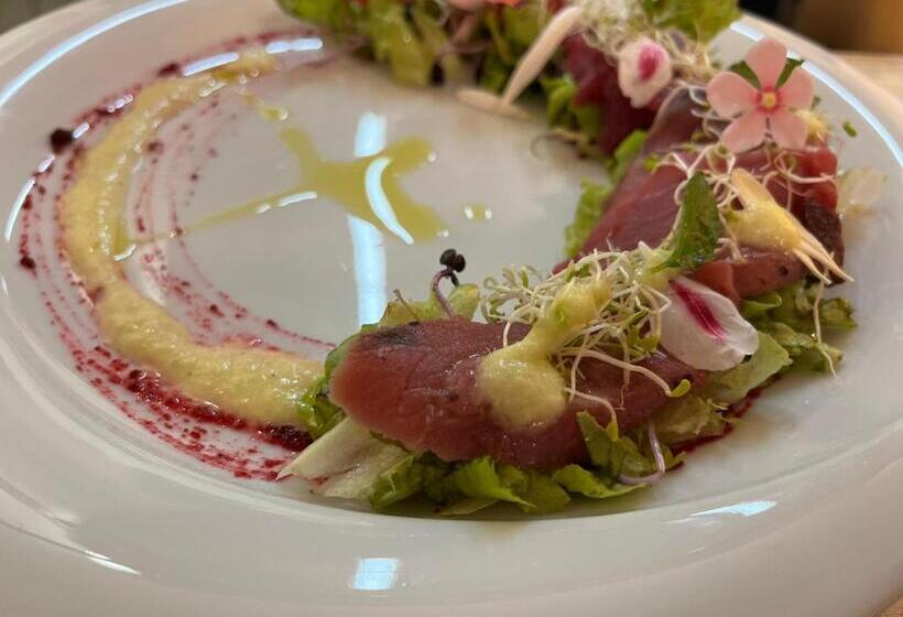 ホテル Glemerald Hostel