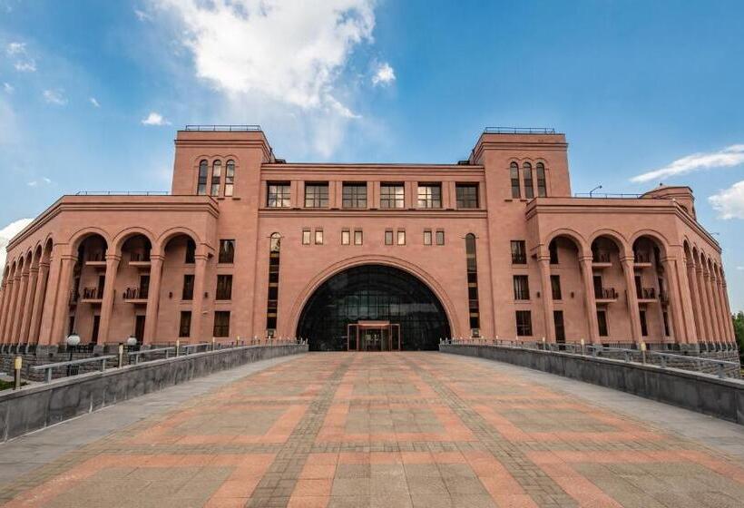 Отель Grand Resort Jermuk