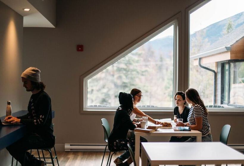 فندق Hi Jasper   Hostel