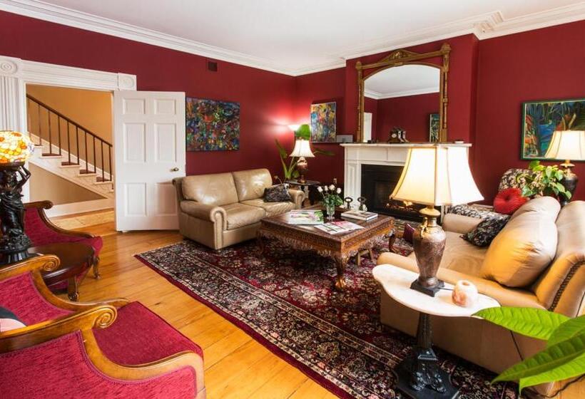 בית מלון כפרי Historic Lyons House