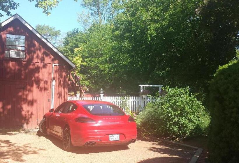 호텔 Historic Wilson Guy House