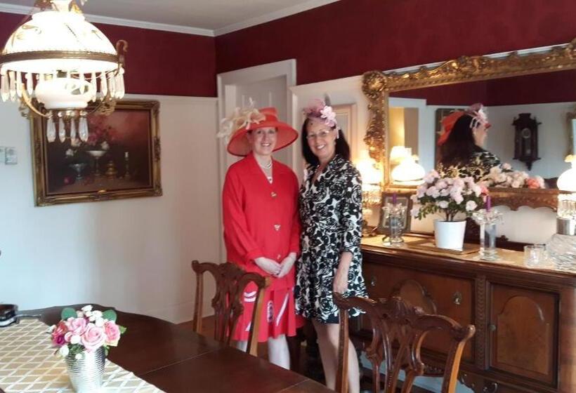 호텔 Historic Wilson Guy House