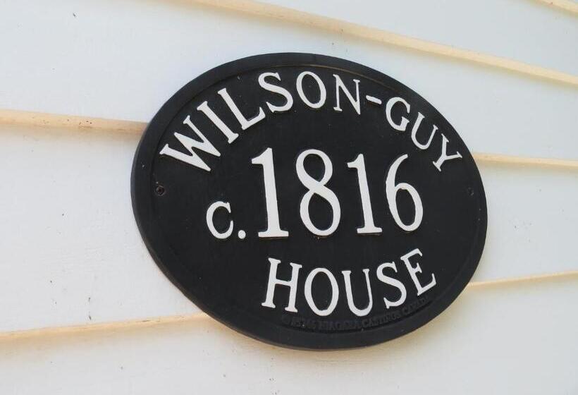 호텔 Historic Wilson Guy House