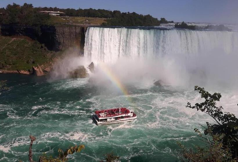 호텔 Historic Wilson Guy House