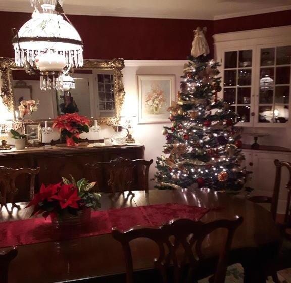 호텔 Historic Wilson Guy House