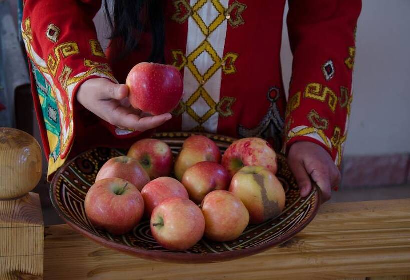 בית מלון כפרי Jipek Joli