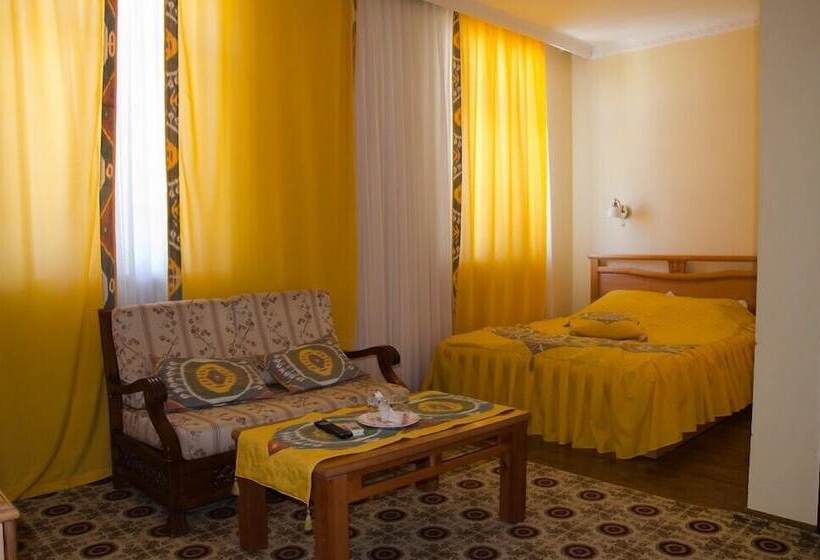 בית מלון כפרי Jipek Joli