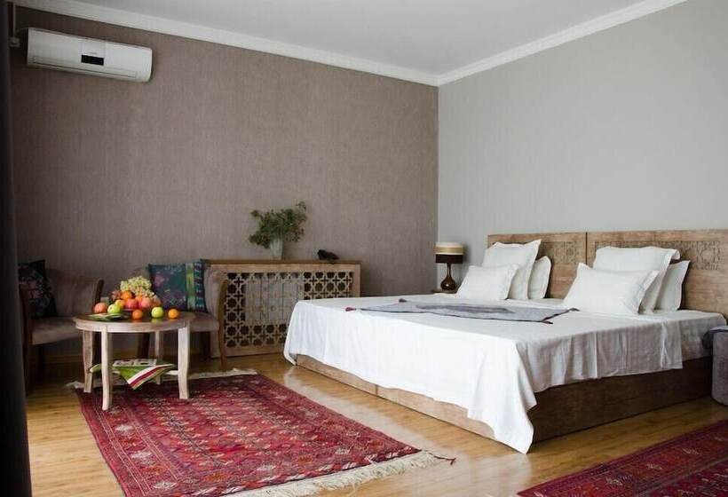 בית מלון כפרי Jipek Joli