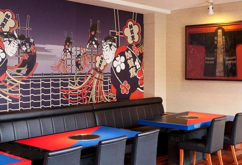 Отель Yamanaka Onsen Kagari Kisshotei