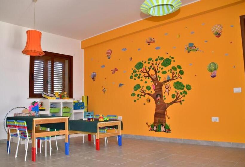 Отель Kikki Village