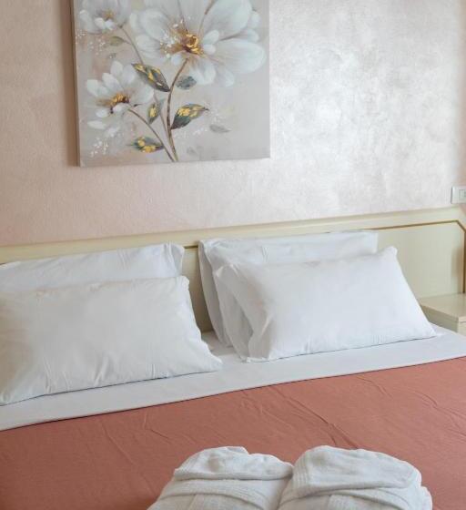 فندق La Maison Du Port