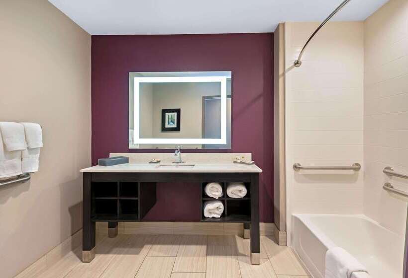 فندق La Quinta By Wyndham West Monroe