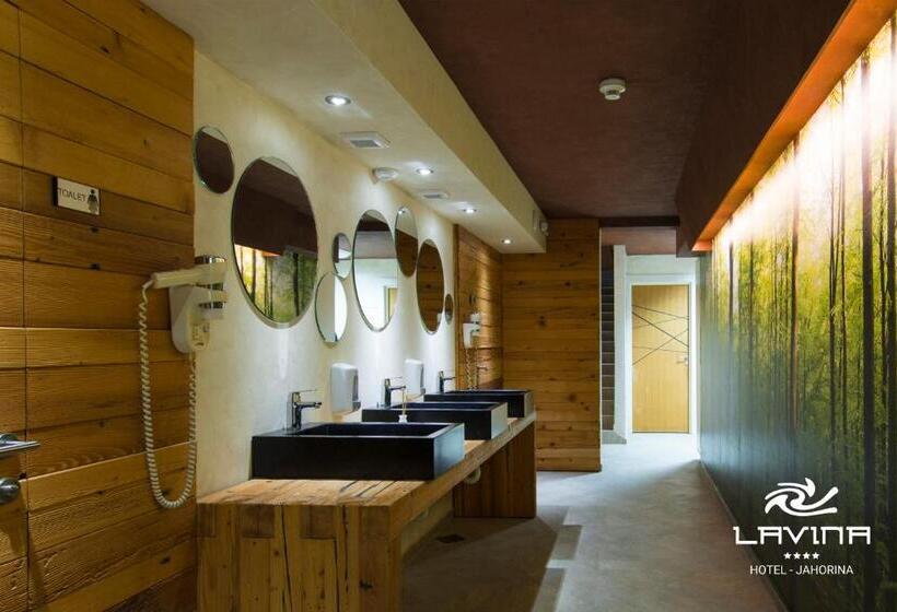 هتل Lavina