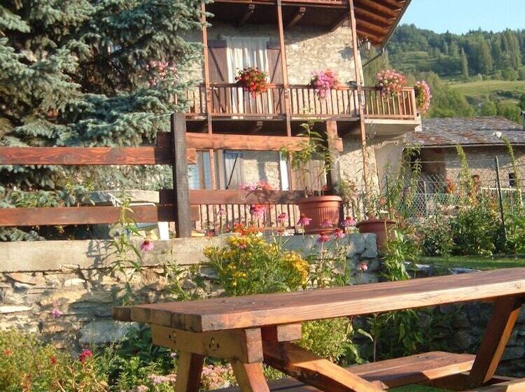 בית מלון כפרי Le Vieux Noyer   Appartamenti Al Verde Villaggio Di Rumiod