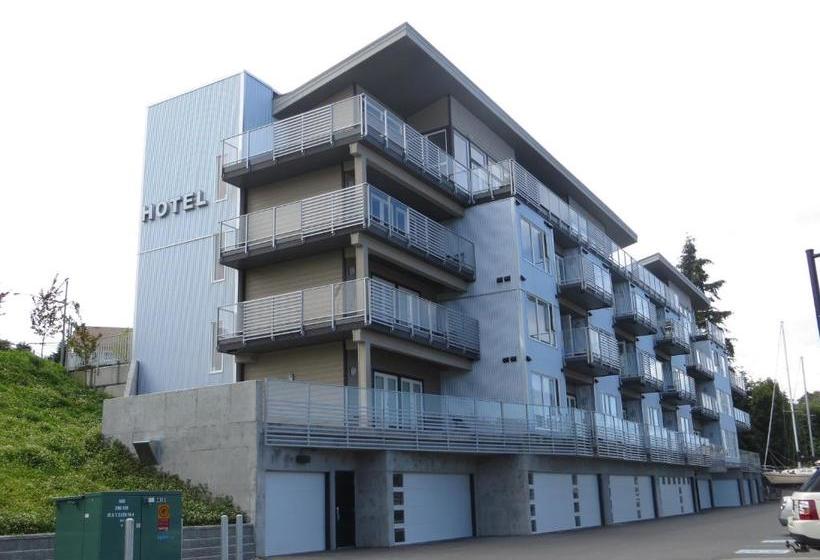 Отель The Marinaside Resort