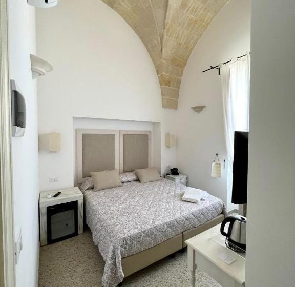 Отель Masseria Mazzetta Salento Corte Del Falconiere B&b