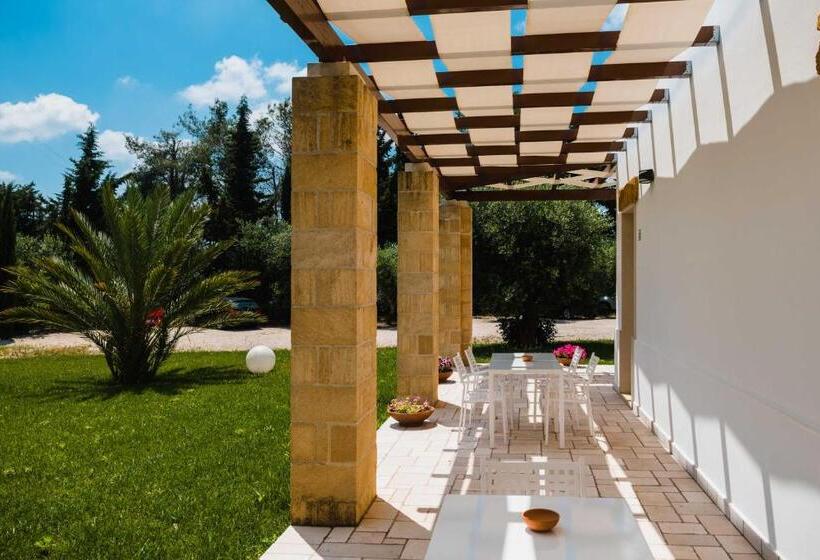 Отель Masseria Tenuta Flora Maria