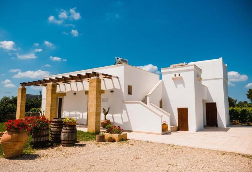 Отель Masseria Tenuta Flora Maria