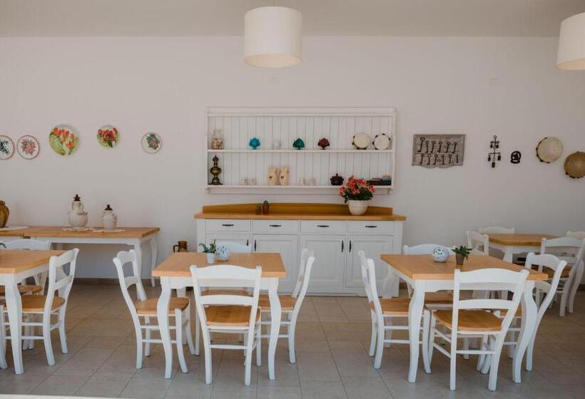 Отель Masseria Tenuta Flora Maria