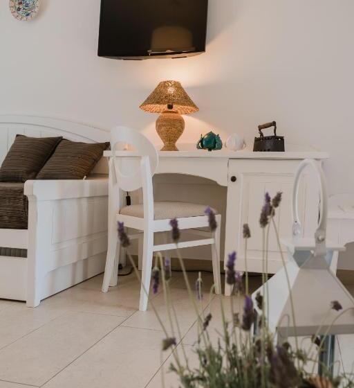 Отель Masseria Tenuta Flora Maria