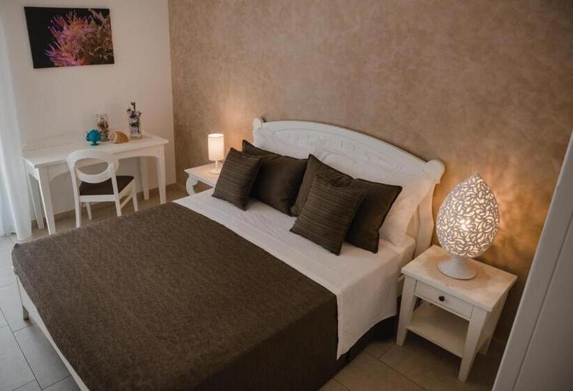 Отель Masseria Tenuta Flora Maria