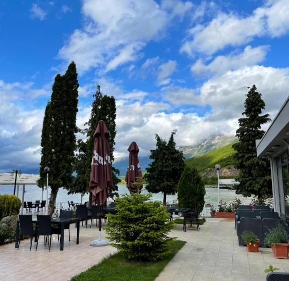 בית מלון כפרי Millennium