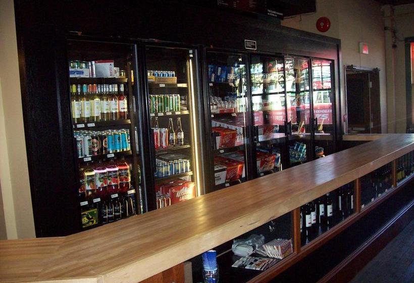 酒店 Nanaimo Cambie Hostel