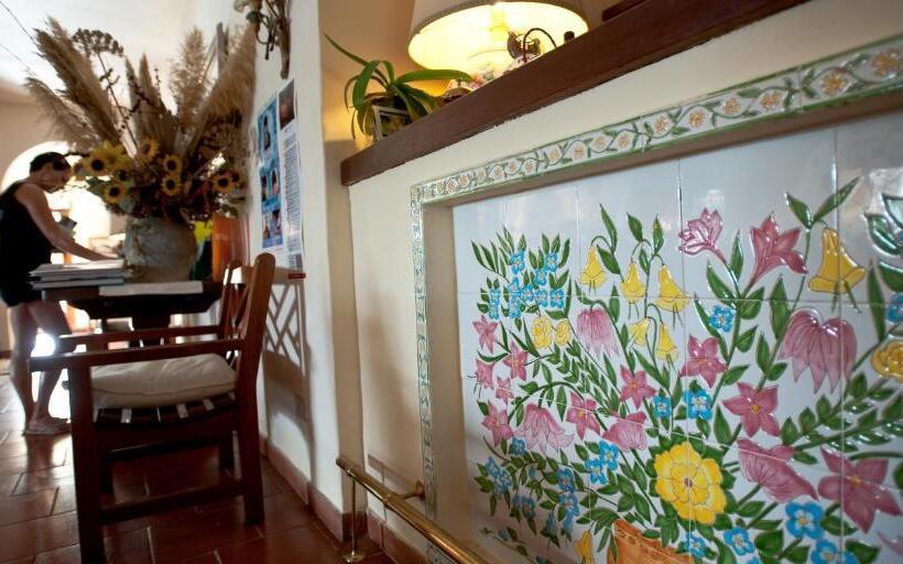 Nora Club Hotel & Spa