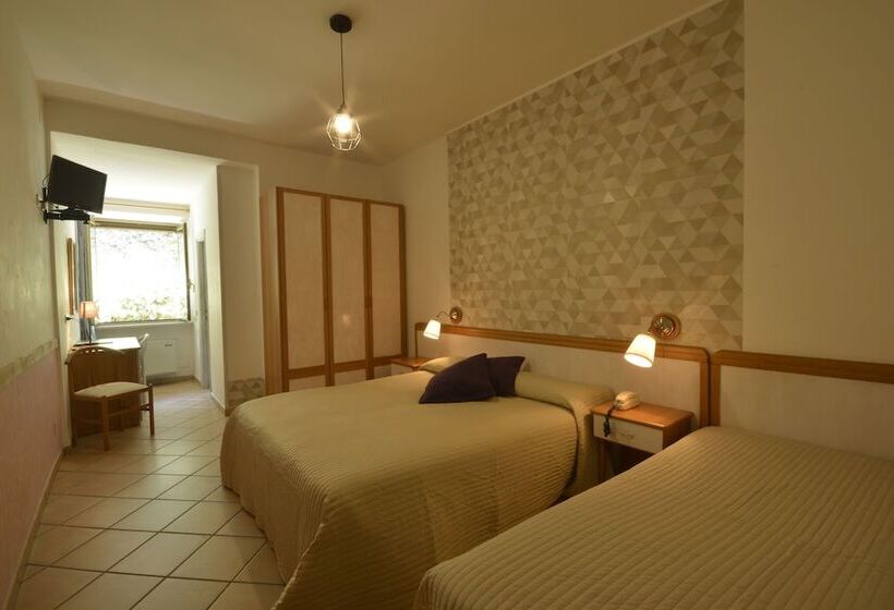 فندق Pineta Ristorante