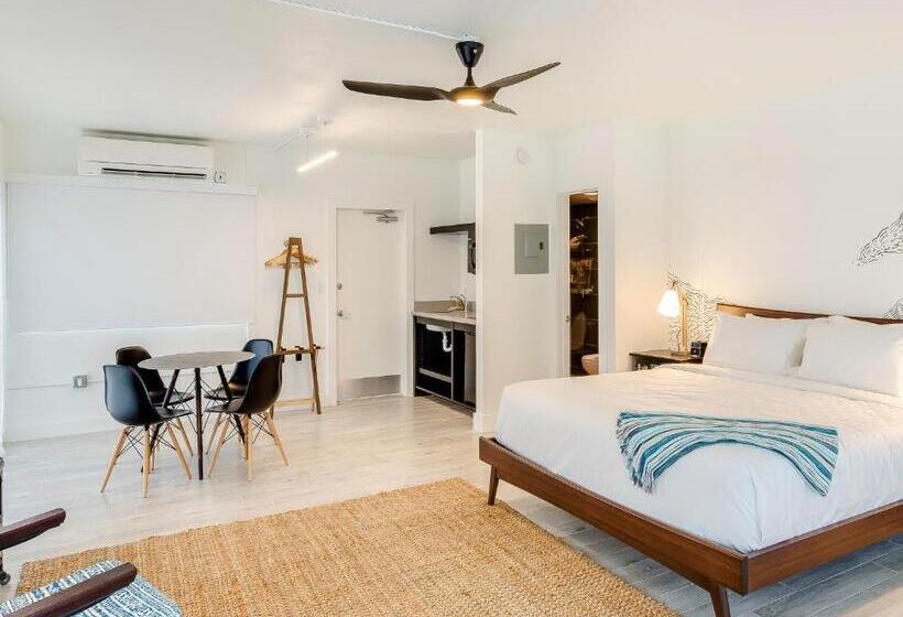 فندق Plunge Beach Resort